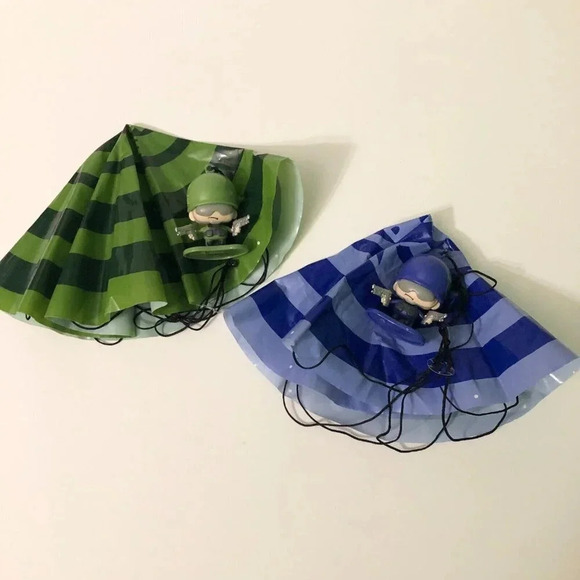 MGA Entertainment Mix Lot of 16 Awesome Little  Green Men Figure Toys Dog Tags - Picture 12 of 16